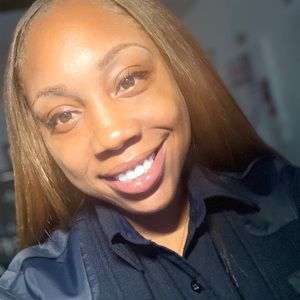 Meet your Posher, Karon